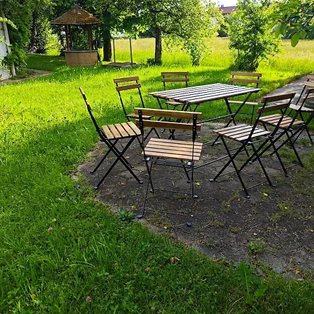 5 Minutes Walk To The Lägenhet *